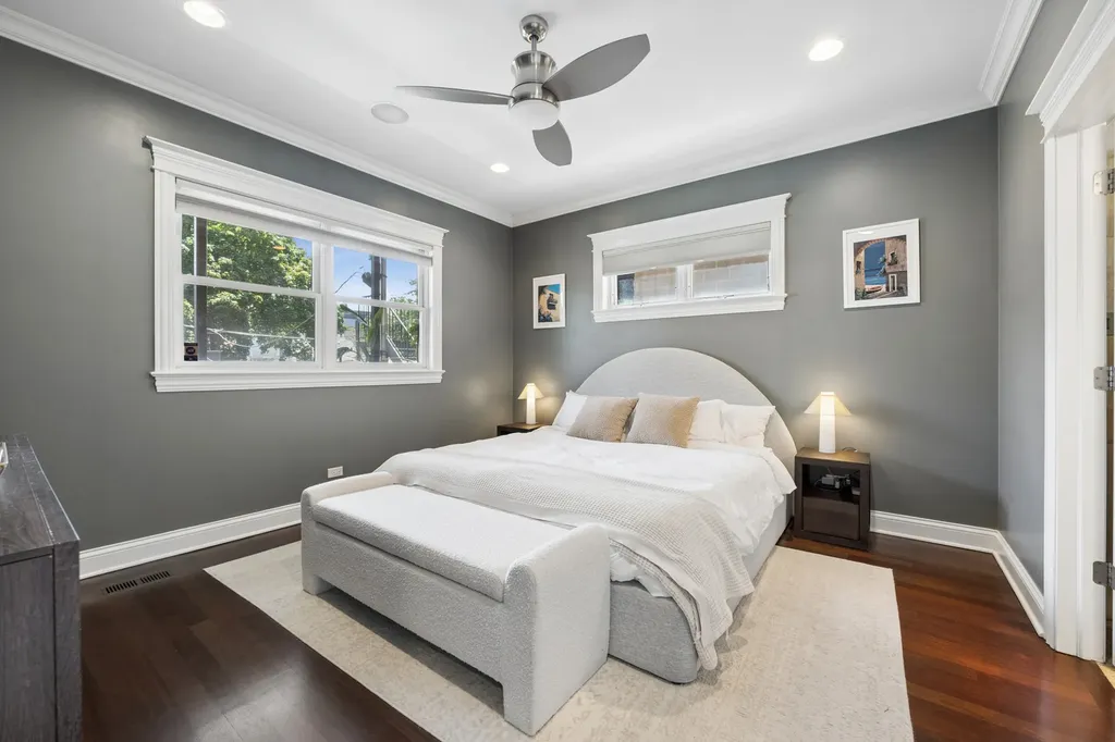 1039 West Grace Street Chicago IL 60613