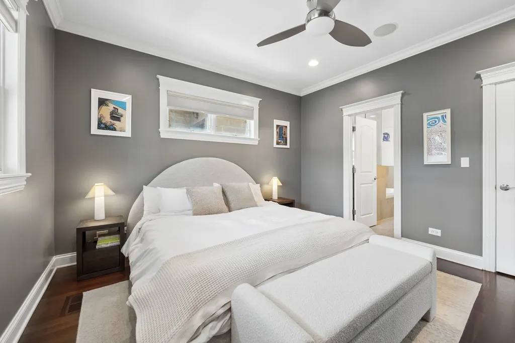 1039 West Grace Street Chicago IL 60613