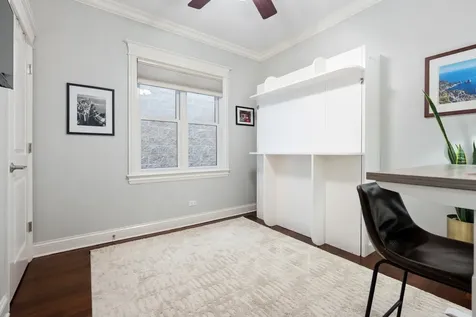 1039 West Grace Street Chicago IL 60613