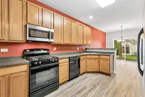 725 South Jade Lane Round Lake IL 60073