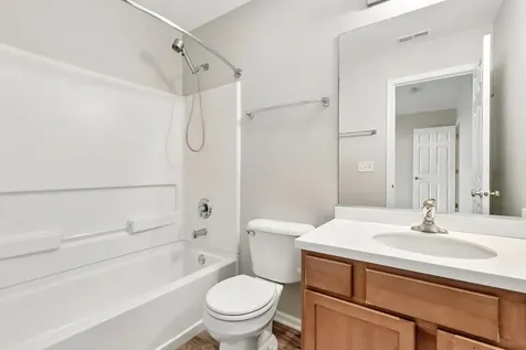 725 South Jade Lane Round Lake IL 60073