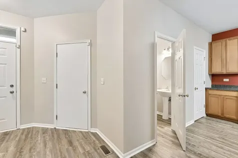 725 South Jade Lane Round Lake IL 60073