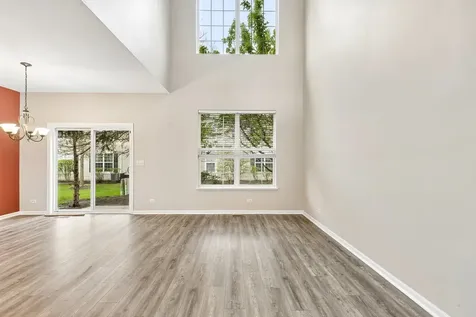 725 South Jade Lane Round Lake IL 60073