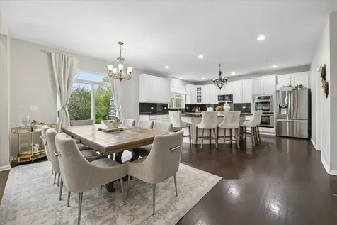 5423 Swan Circle Hoffman Estates IL 60192