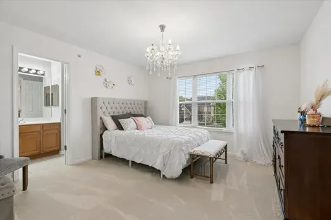 5423 Swan Circle Hoffman Estates IL 60192