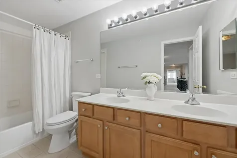 5423 Swan Circle Hoffman Estates IL 60192