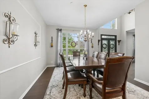 5423 Swan Circle Hoffman Estates IL 60192