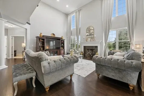 5423 Swan Circle Hoffman Estates IL 60192