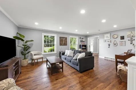 3N149 Lynn Drive St. Charles IL 60174