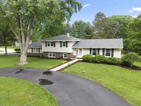 3N149 Lynn Drive St. Charles IL 60174