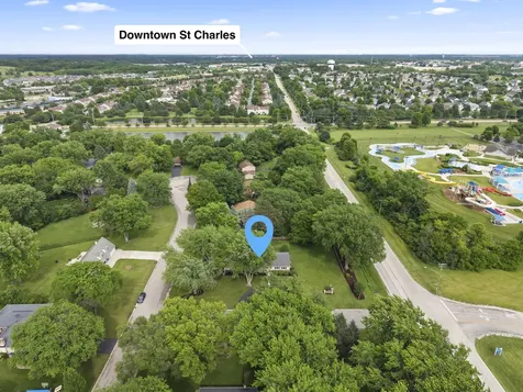 3N149 Lynn Drive St. Charles IL 60174