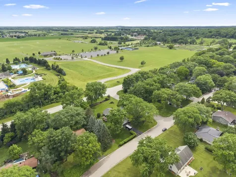 3N149 Lynn Drive St. Charles IL 60174
