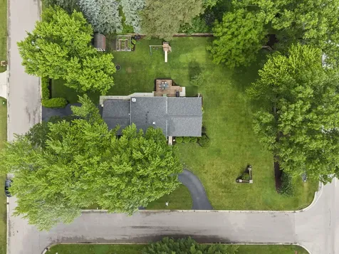 3N149 Lynn Drive St. Charles IL 60174