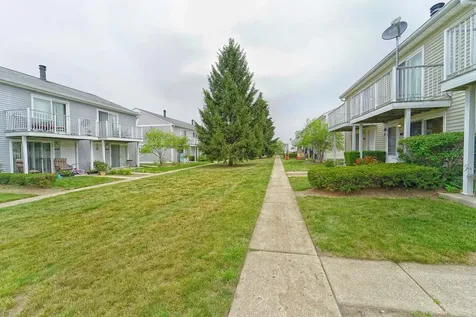 389 Meadow Green Lane Round Lake Beach IL 60073