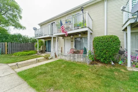 389 Meadow Green Lane Round Lake Beach IL 60073