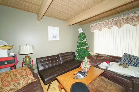389 Meadow Green Lane Round Lake Beach IL 60073