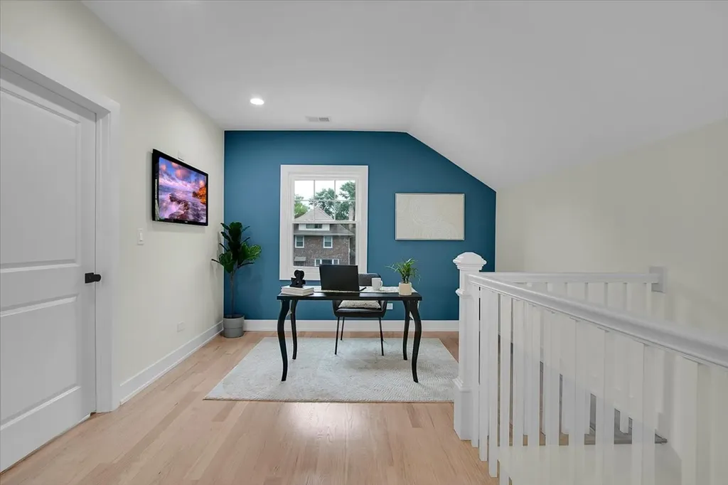 4036 West Warwick Avenue Chicago IL 60641