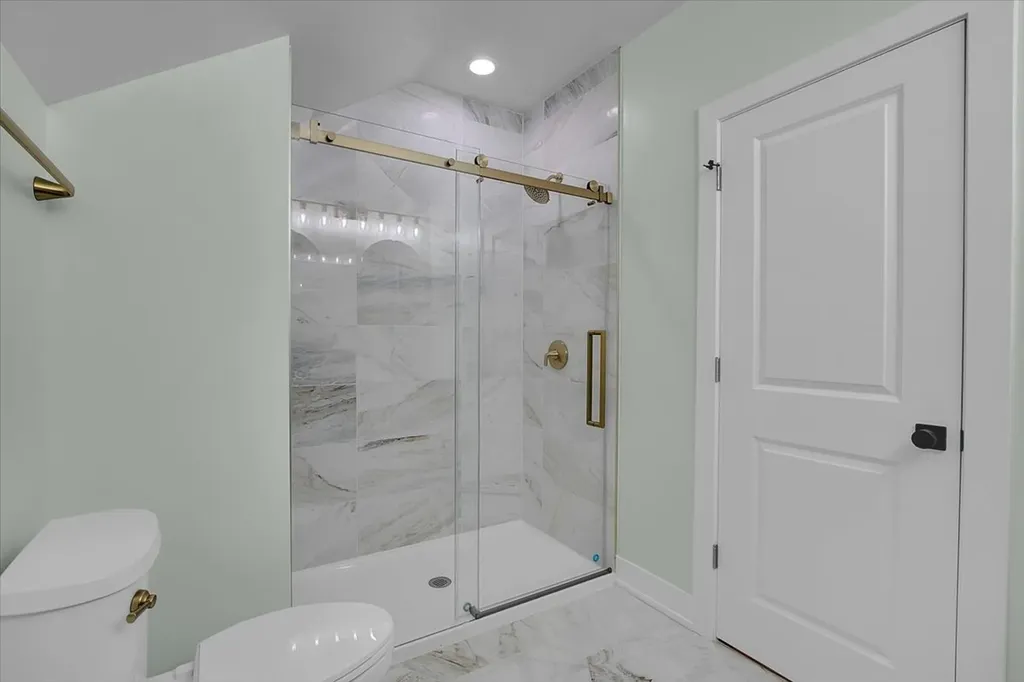4036 West Warwick Avenue Chicago IL 60641