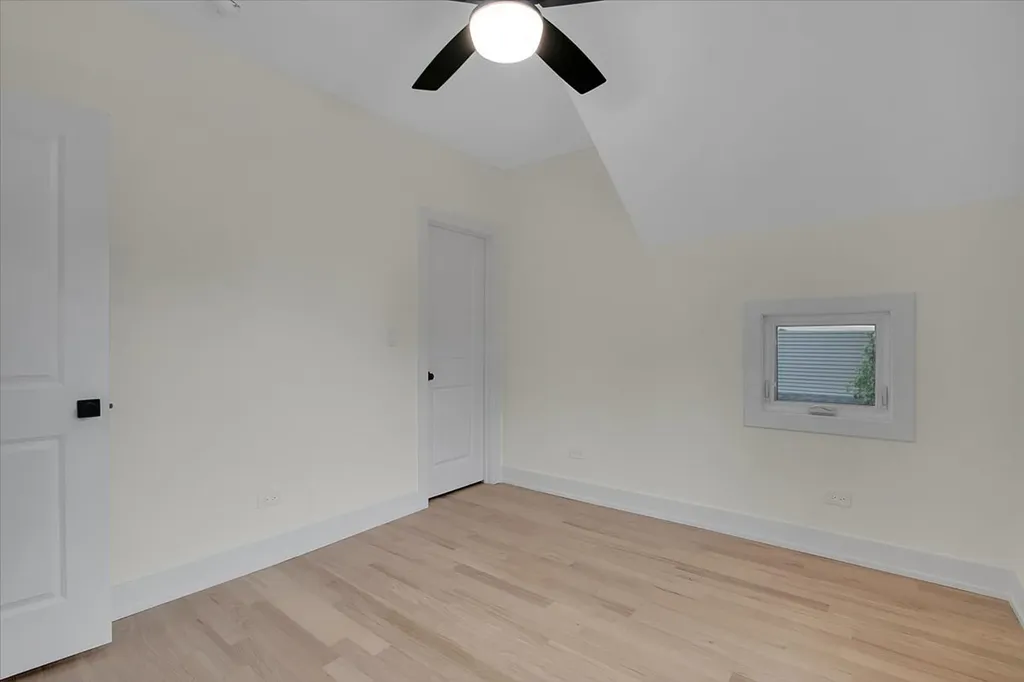4036 West Warwick Avenue Chicago IL 60641