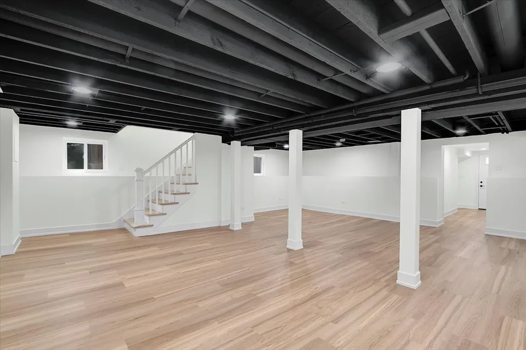 4036 West Warwick Avenue Chicago IL 60641