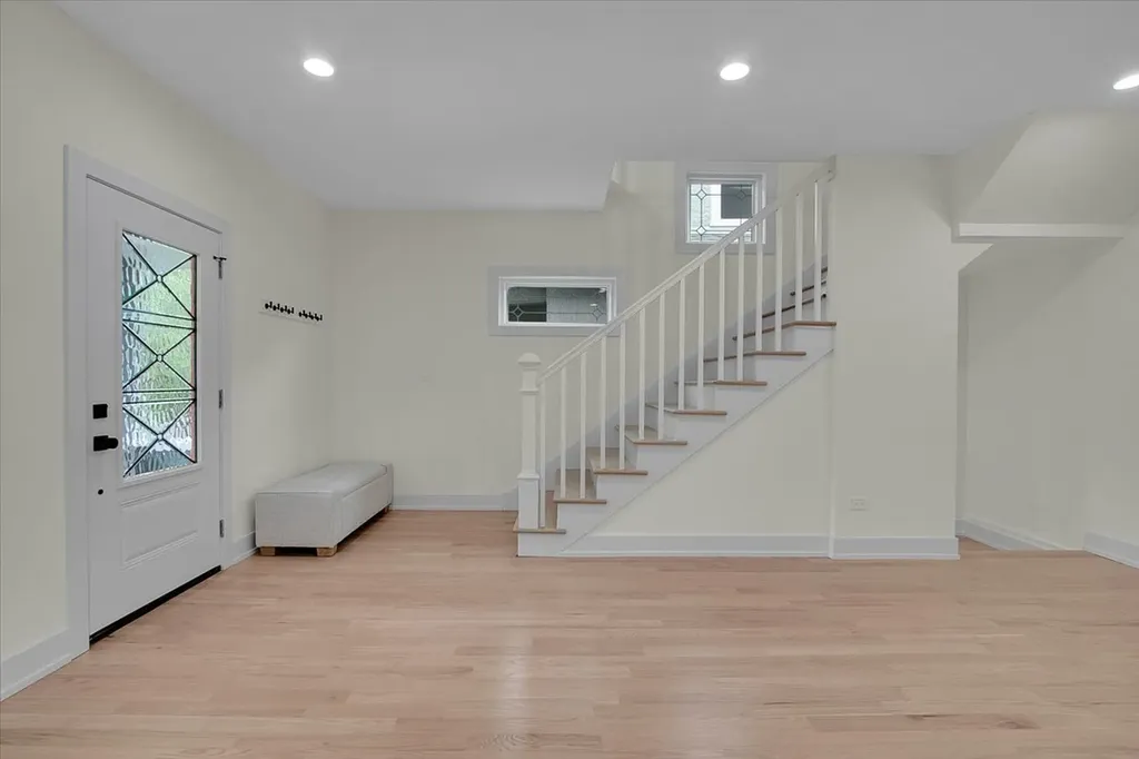 4036 West Warwick Avenue Chicago IL 60641