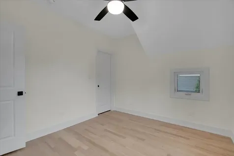 4036 West Warwick Avenue Chicago IL 60641