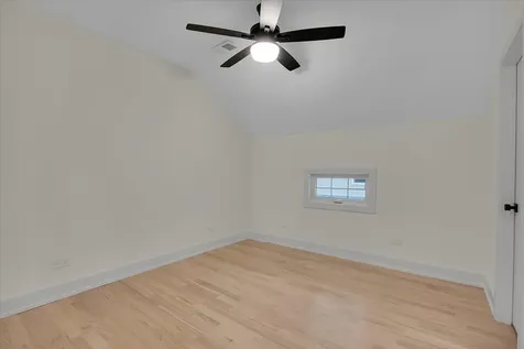 4036 West Warwick Avenue Chicago IL 60641