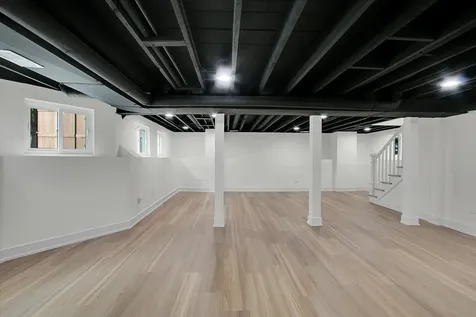 4036 West Warwick Avenue Chicago IL 60641
