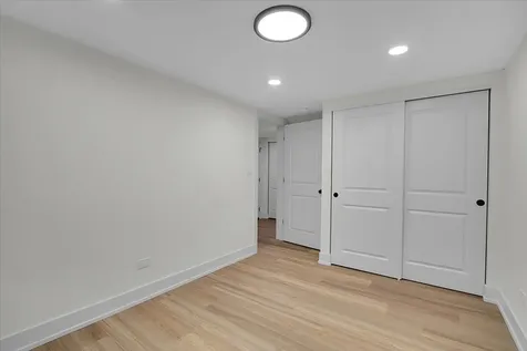 4036 West Warwick Avenue Chicago IL 60641