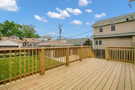 4036 West Warwick Avenue Chicago IL 60641