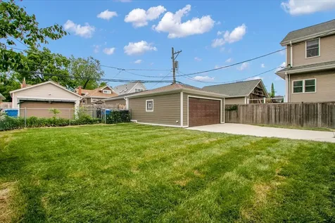 4036 West Warwick Avenue Chicago IL 60641