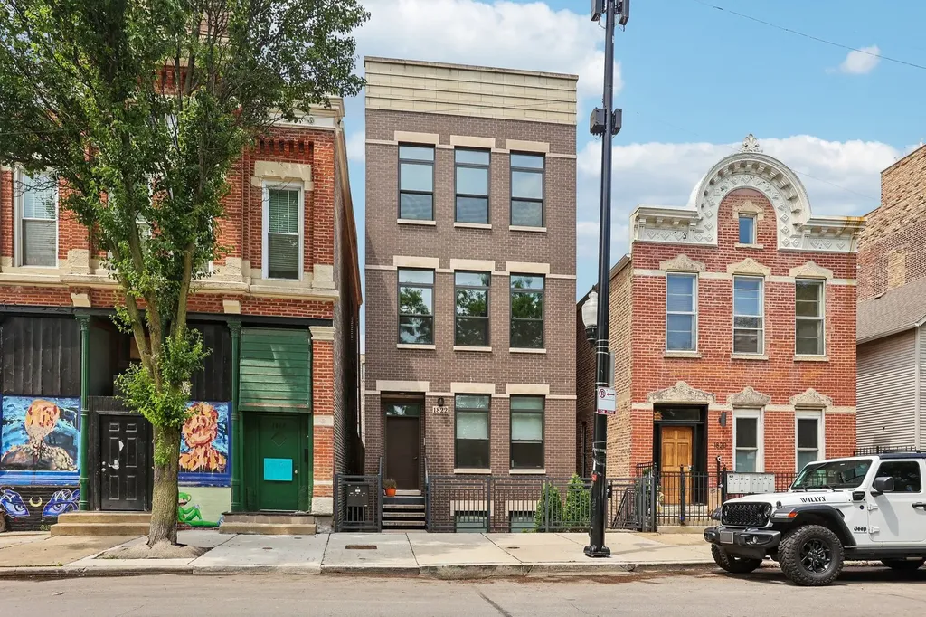 1822 South Throop Street Chicago IL 60608