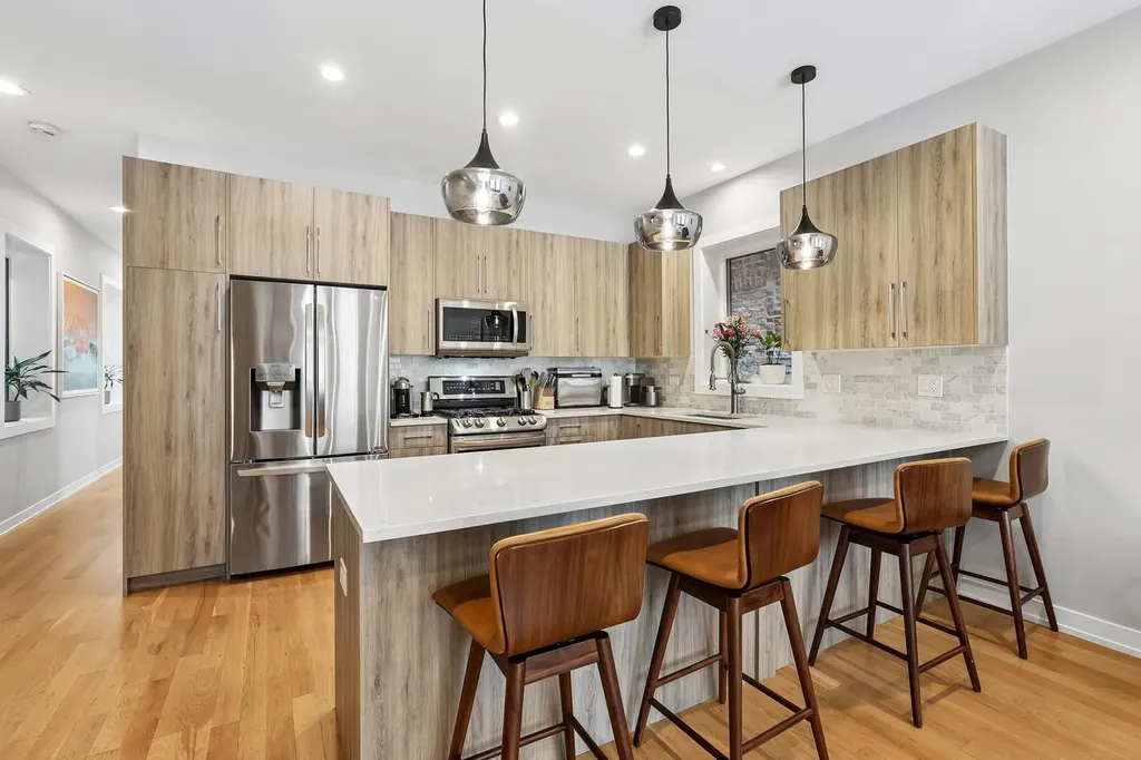 1822 South Throop Street Chicago IL 60608