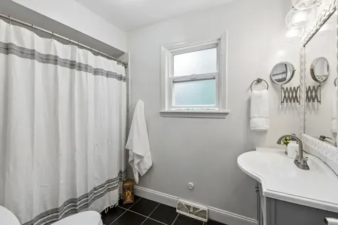 552 Burton Avenue Highland Park IL 60035