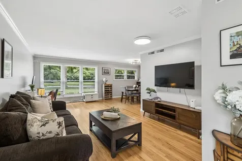 552 Burton Avenue Highland Park IL 60035