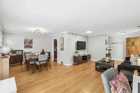 552 Burton Avenue Highland Park IL 60035