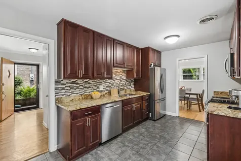 552 Burton Avenue Highland Park IL 60035