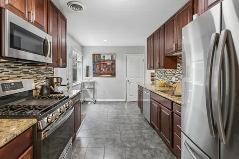 552 Burton Avenue Highland Park IL 60035