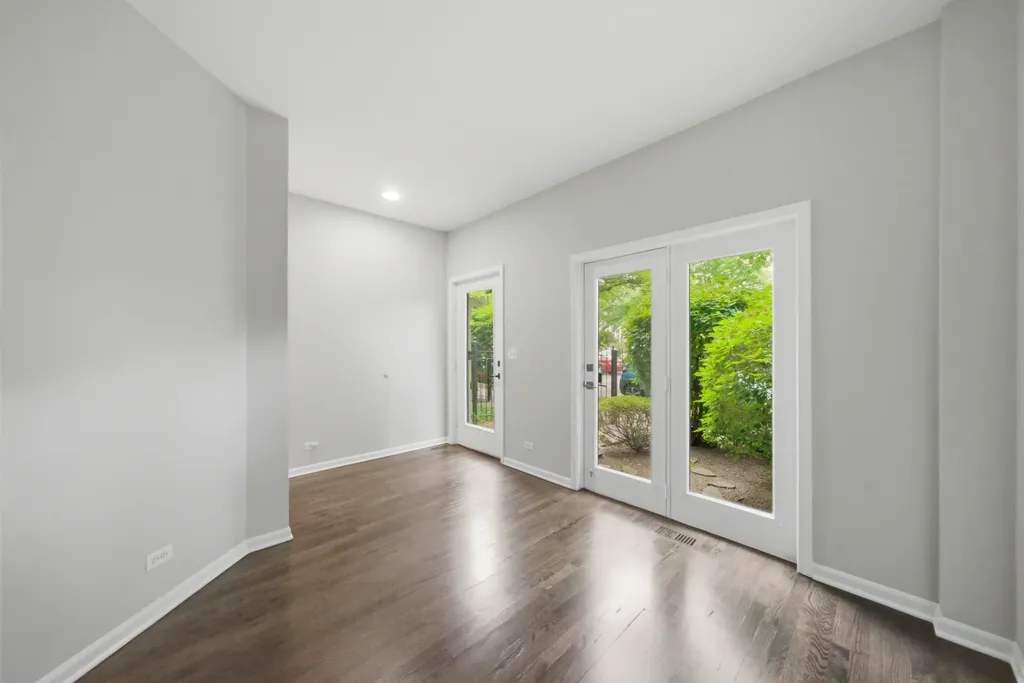 1225 North Sedgwick Street Chicago IL 60610