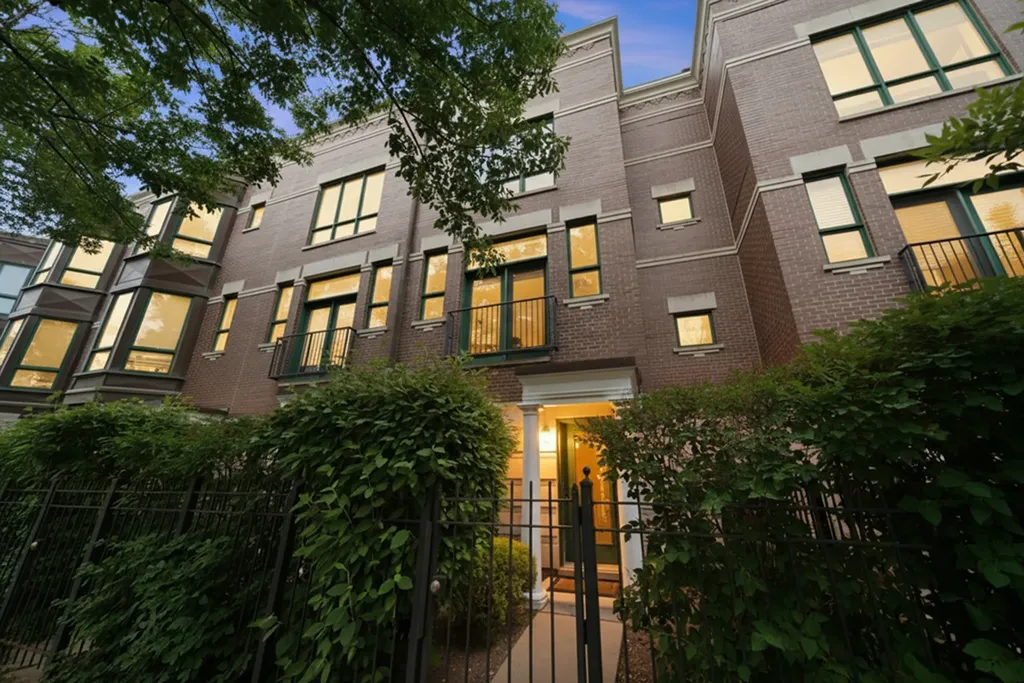 1225 North Sedgwick Street Chicago IL 60610