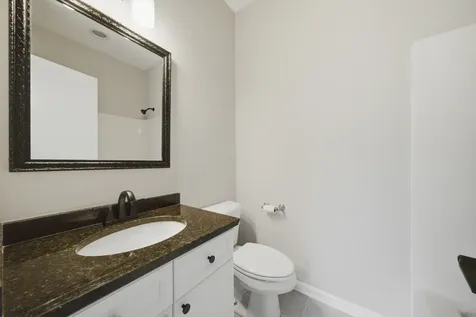 1225 North Sedgwick Street Chicago IL 60610