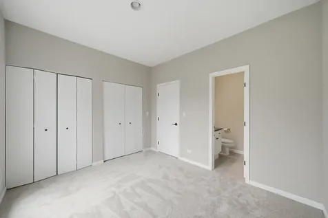 1225 North Sedgwick Street Chicago IL 60610