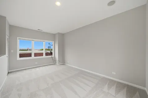 1225 North Sedgwick Street Chicago IL 60610