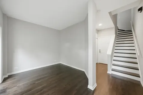 1225 North Sedgwick Street Chicago IL 60610
