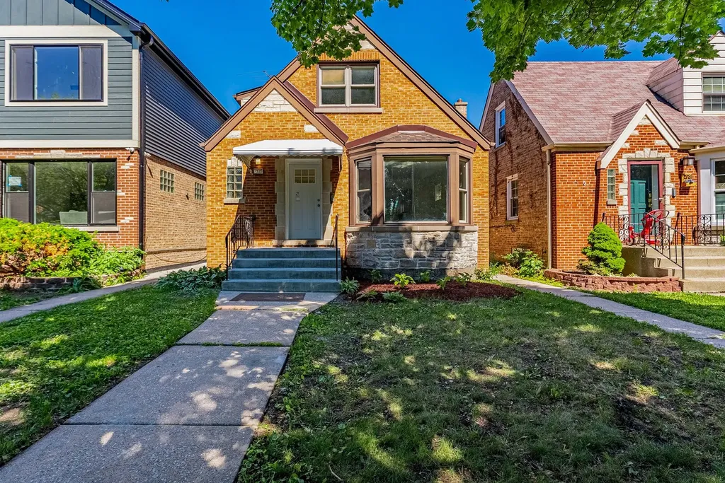 1935 North Natoma Avenue Chicago IL 60707