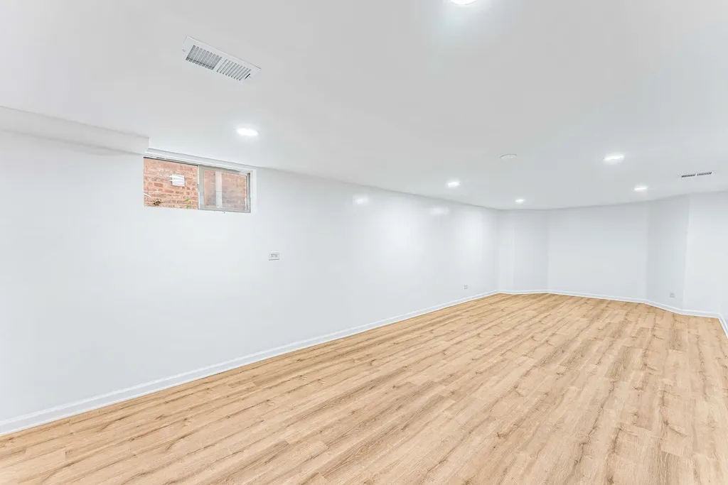 1935 North Natoma Avenue Chicago IL 60707