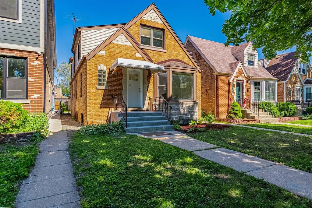 1935 North Natoma Avenue Chicago IL 60707