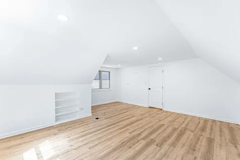 1935 North Natoma Avenue Chicago IL 60707