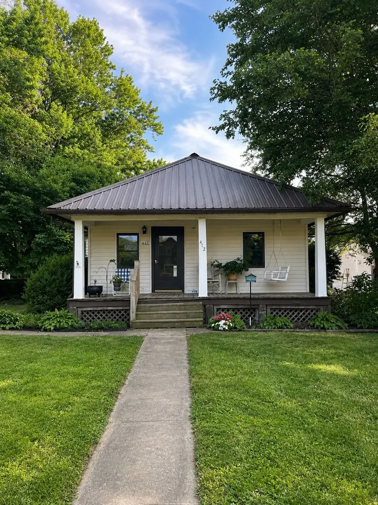 412 East Pine Street Paxton IL 60957