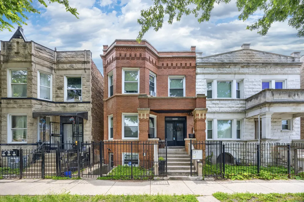 3933 West Grenshaw Street Chicago IL 60624